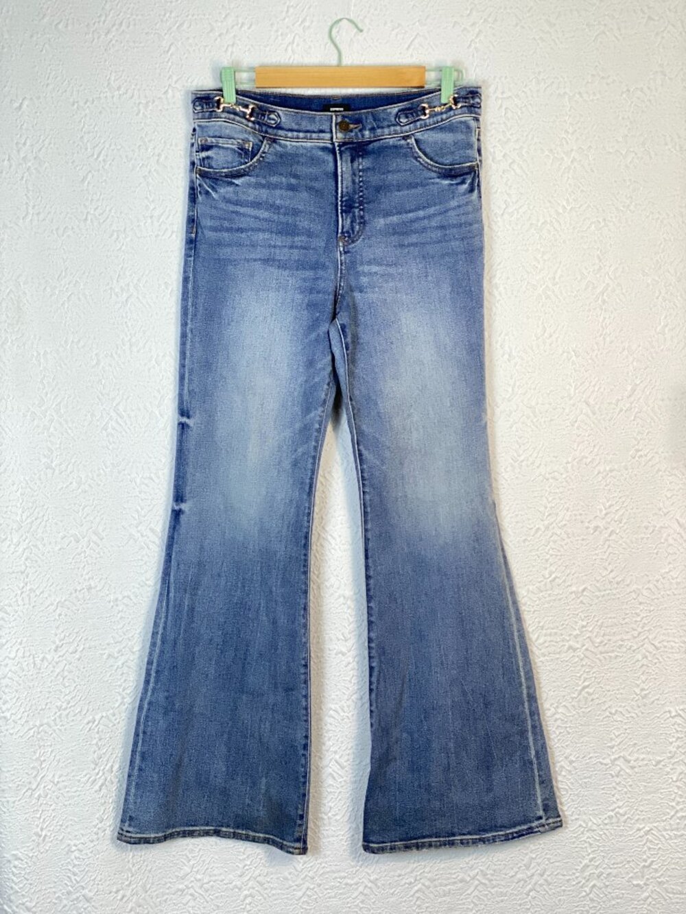 Express '70s Flare High Rise Horsebit Jeans Light Wash Size 8R western
